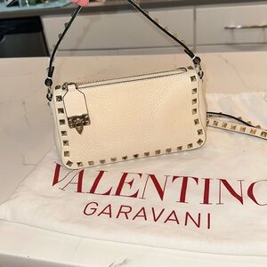 Valentino Garavani Small Leather Rockstud Shoulder Bag